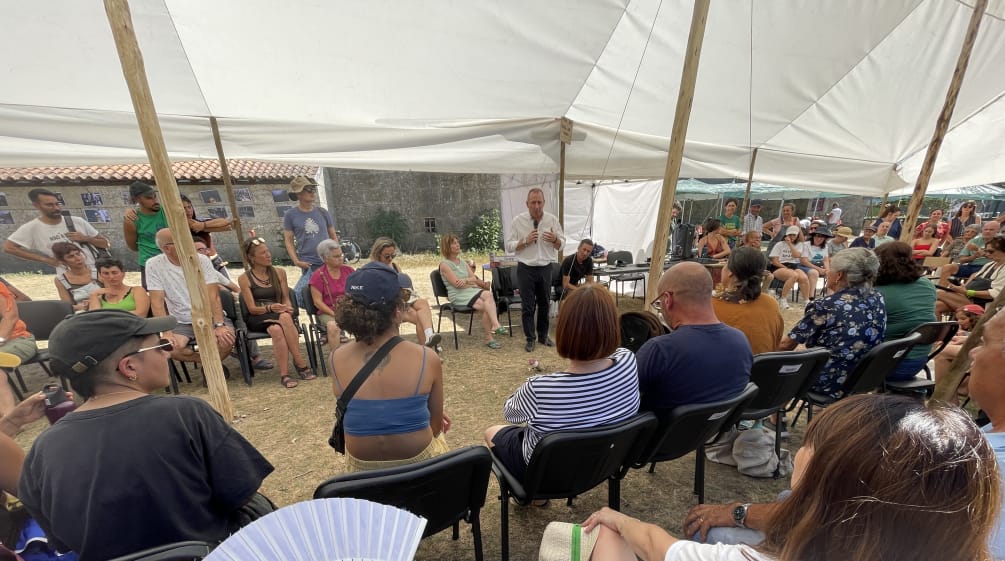 Fernando Queiroga, presidente da Câmara Municipal de Boticas, na abertura das atividades do IV Acampamento Barroso sem Minas, em Covas do Barroso, Portugal